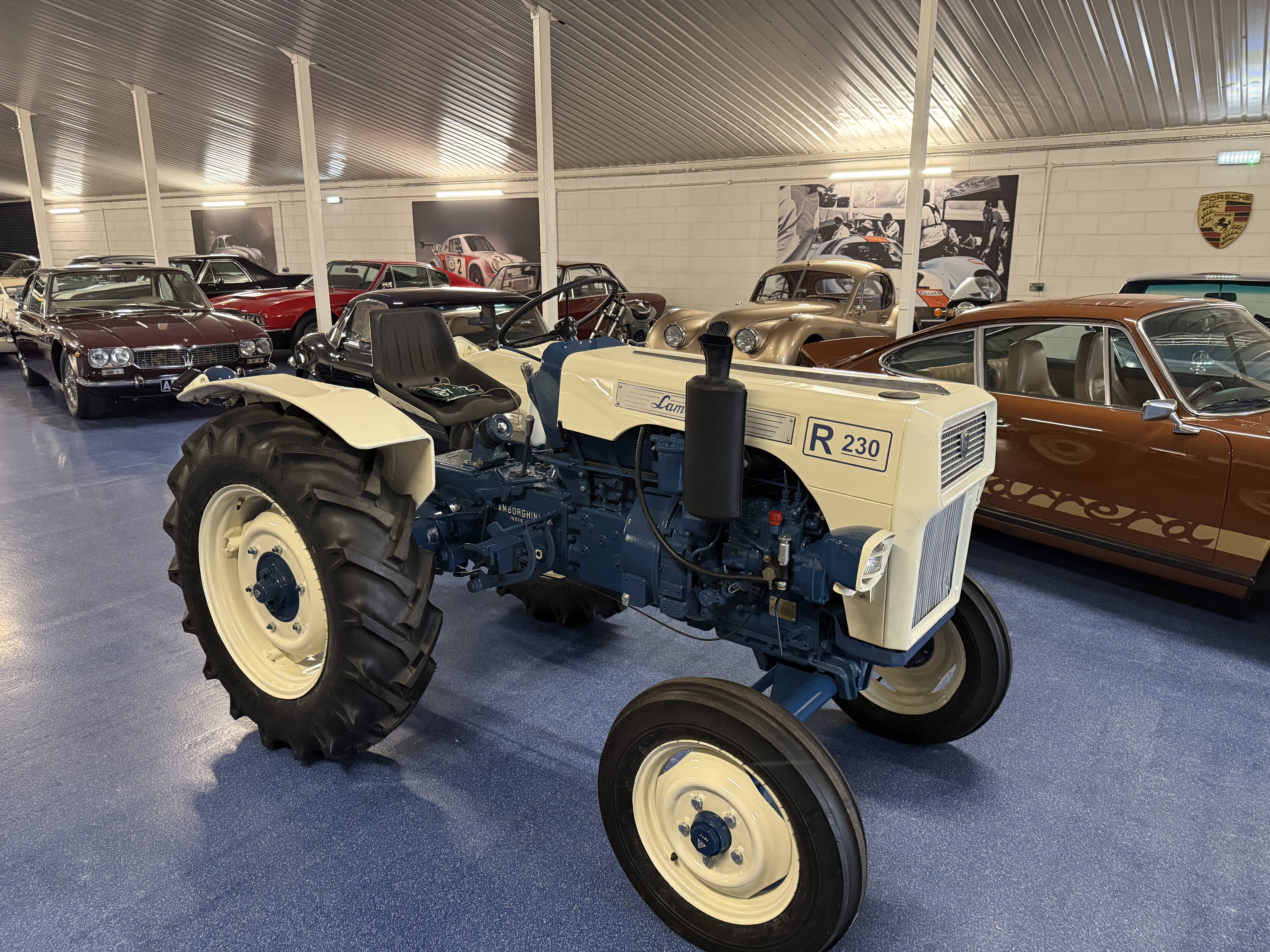 R230 & Fiat 1100 Support Vehicle